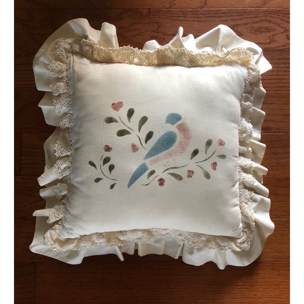 Vtg Amish Country Throw Pillow Folk Art Stencil Design Lace Ruffled Ivory 17x17